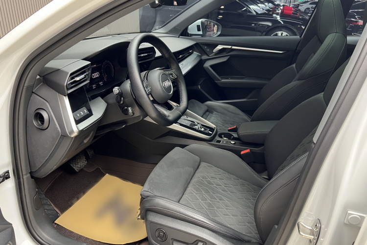 奥迪A3 2024款 Sportback 35 TFSI 豪华运动型中控内饰7006