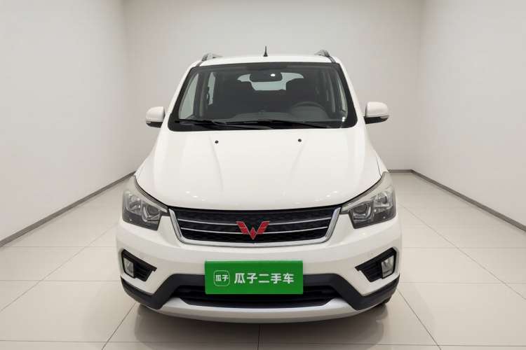 五菱汽车 五菱宏光 2016款 1.5L S1尊享型国V车身外观2