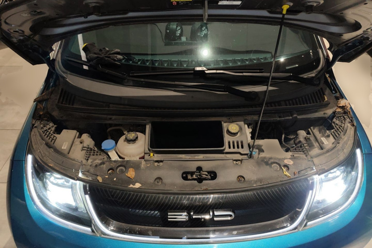 比亚迪 海豚 2021款 401km 骑士版机舱底盘24