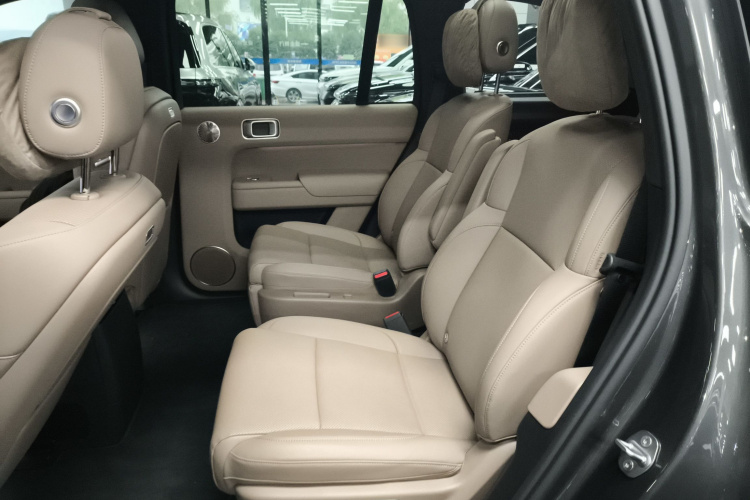 理想汽车 理想L9 2025款 Ultra 智能焕新版中控内饰21