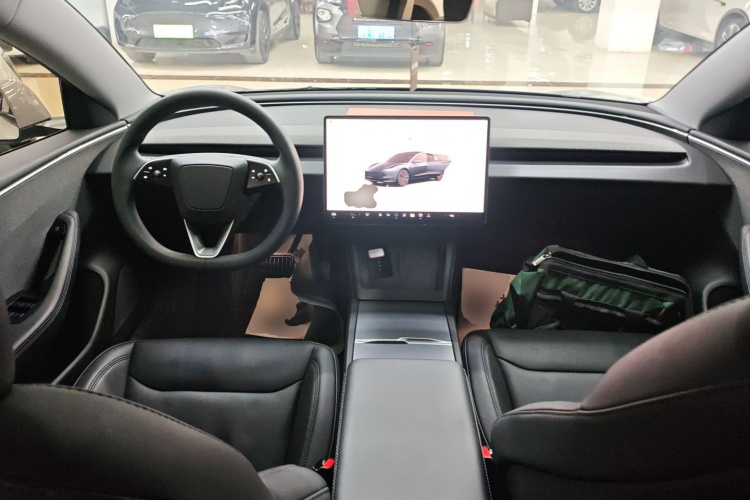 特斯拉 Model 3 2023款 后轮驱动版中控内饰12