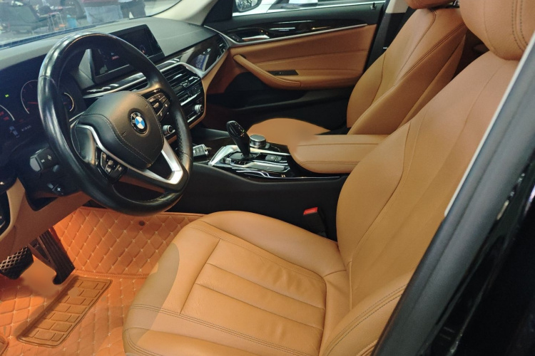 宝马5系 2018款 528Li 上市特别版局部细节19