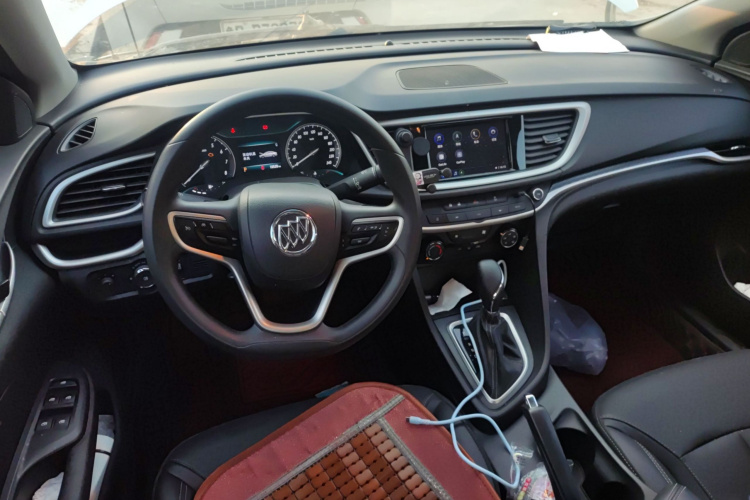 别克 英朗 2021款 改款 典范 1.5L 自动精英型中控内饰12