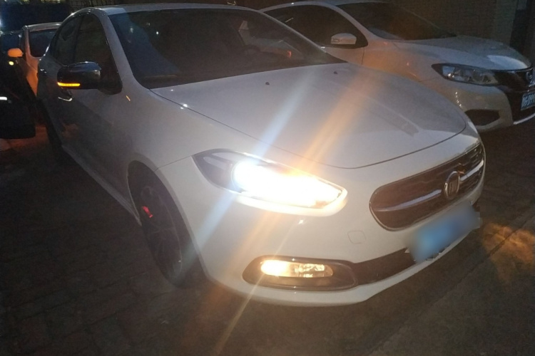 菲亚特 菲翔 2015款 1.4T 自动跃享版车身外观3