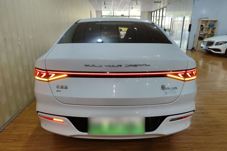 比亚迪 秦PLUS 2023款 冠军版 EV 420KM超越型车身外观6
