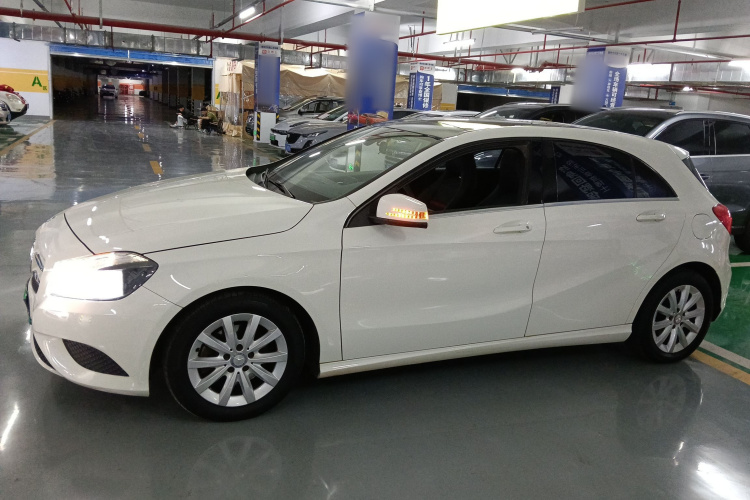 奔驰A级(进口) 2015款 A 180 标准型车身外观6003