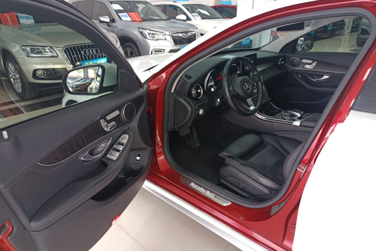 奔驰C级 2017款 改款 C 200 L 运动版中控内饰20