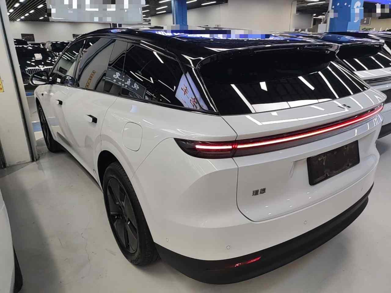 理想汽车 理想i6 2025款 两驱标准版(3)