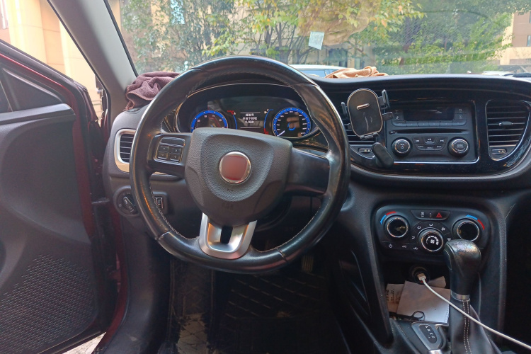 菲亚特 菲翔 2015款 1.4T 自动劲享版中控内饰13