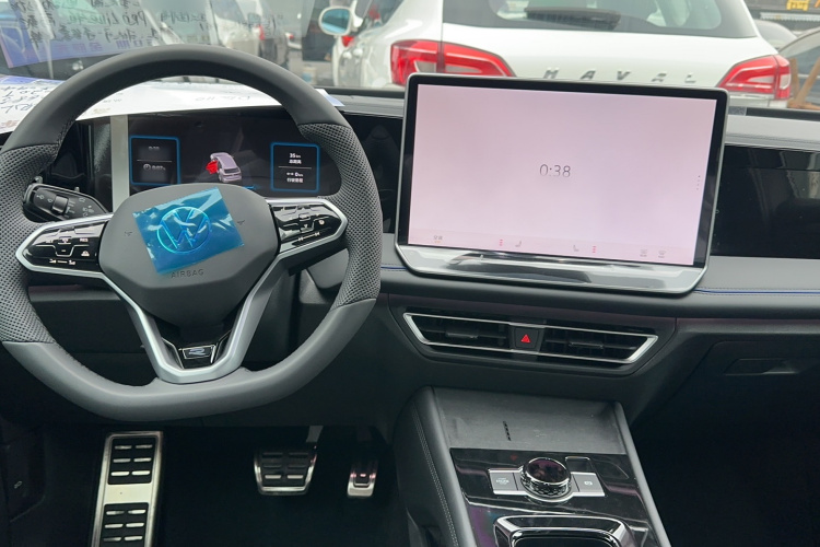 大众 途观L 2024款 PRO 330TSI 两驱R-Line智领版中控内饰7004