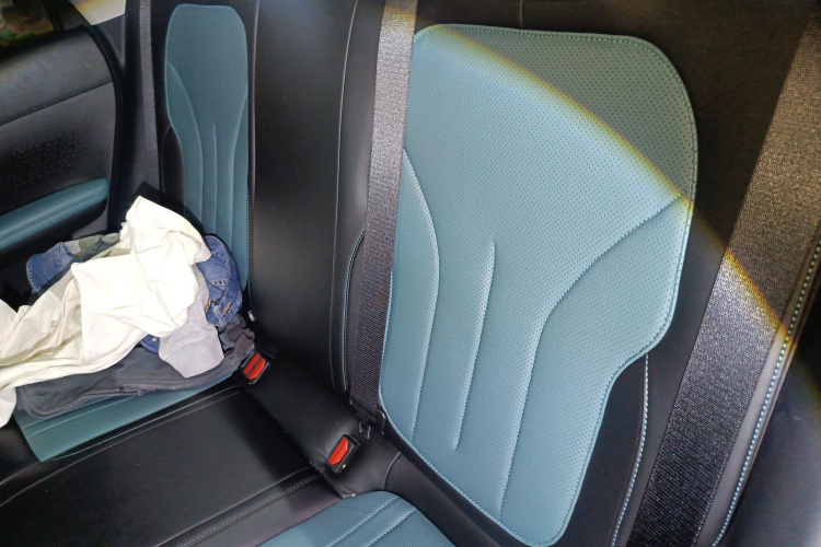 吉利银河 星愿 2025款 UP 410km 探索版中控内饰21