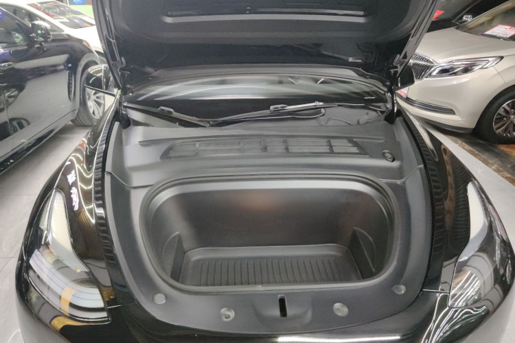 特斯拉 Model Y 2022款 改款 后轮驱动版机舱底盘24