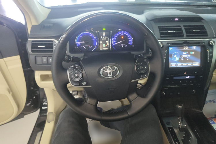 丰田 凯美瑞 2015款 双擎 2.5HG 豪华导航版中控内饰13