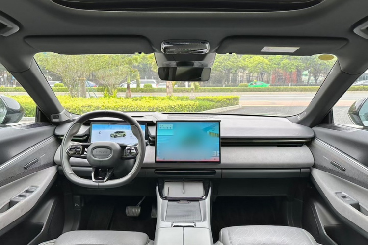 领克08 EM-P 2023款 220km 四驱性能Halo中控内饰7002