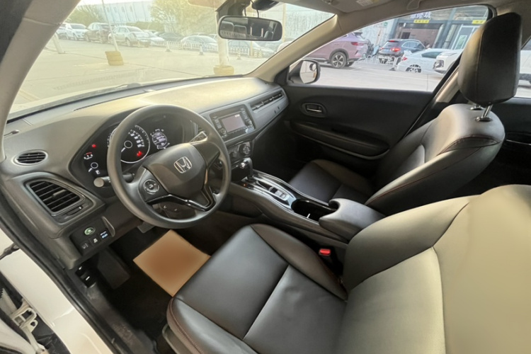 本田 缤智 2017款 1.5L CVT两驱舒适型中控内饰7004