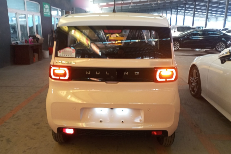 五菱汽车 宏光MINIEV 2022款 马卡龙时尚款 磷酸铁锂车身外观6004