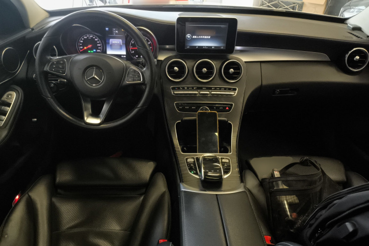 奔驰C级 2015款 改款 C 180 L 运动型中控内饰7002