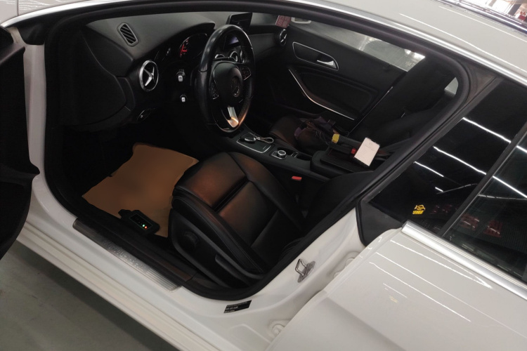 奔驰CLA 2018款 CLA 200 动感型局部细节19