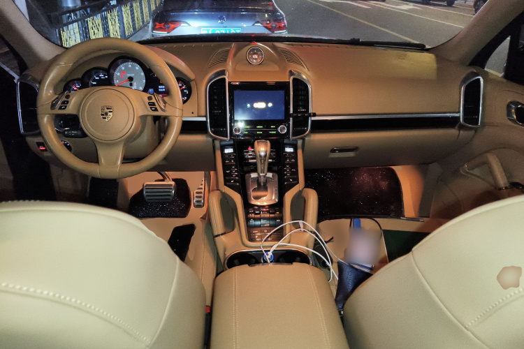 保时捷 2012款 Cayenne GTS 4.8L中控内饰12