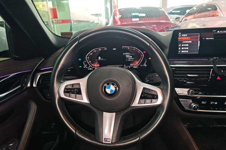宝马5系 2020款 525Li M运动套装中控内饰13