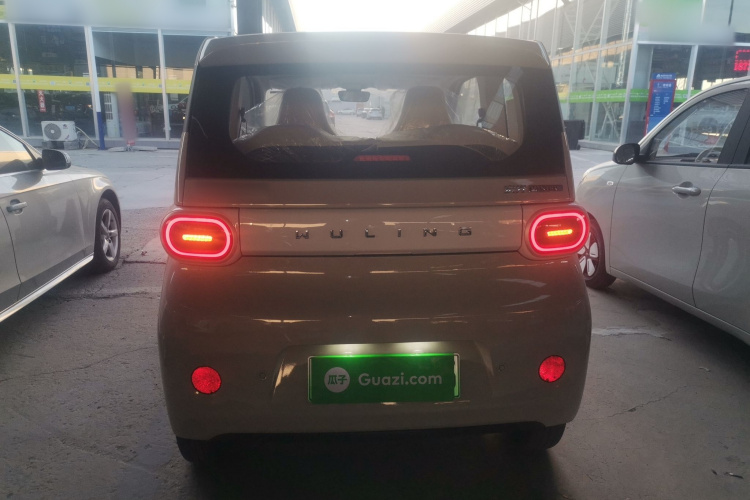 五菱汽车 宏光MINIEV 2024款 第三代 215km 青春版车身外观6