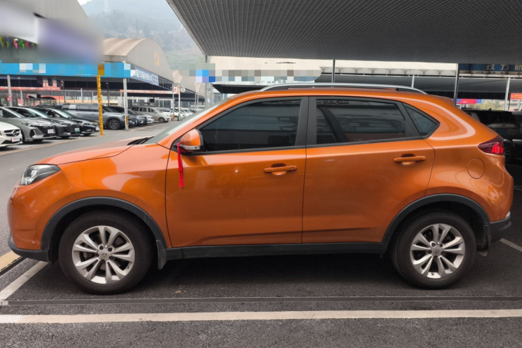 名爵 锐腾 2016款 1.5TGI 手动超值版车身外观4