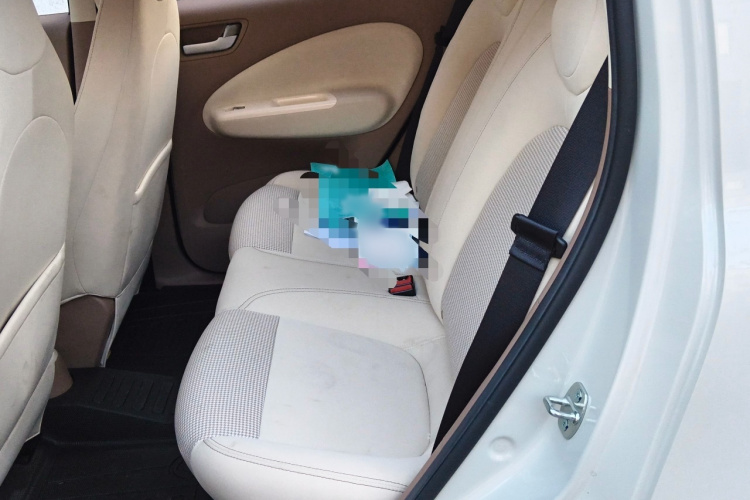 五菱汽车 宏光MINIEV 2025款 四门版 进阶款中控内饰7004