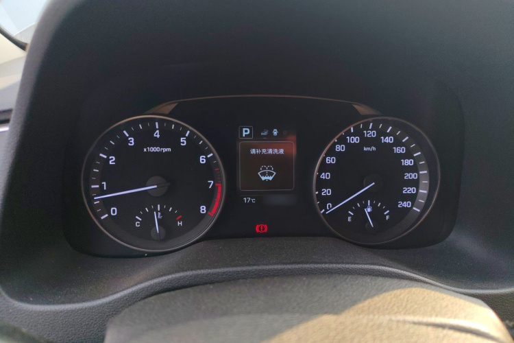 现代 领动 2016款 1.6L 自动智炫·豪华型局部细节14