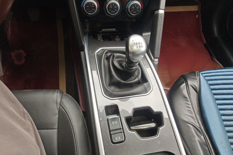 哈弗H6 2021款 运动版 1.5T 手动精英智联型 U型格栅局部细节18