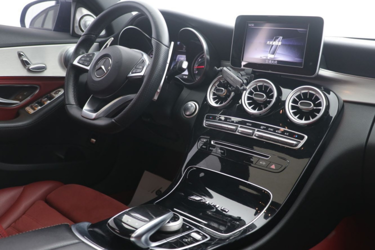 奔驰C级 2018款 C 200 运动版中控内饰7007