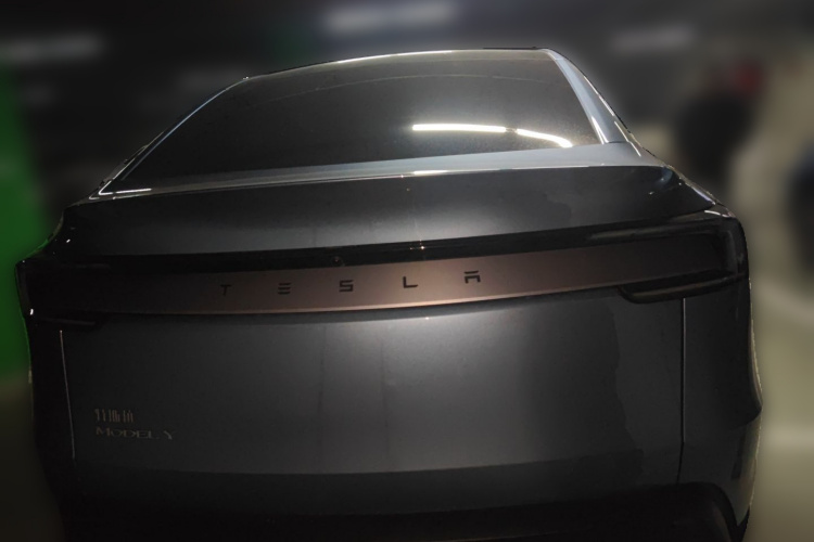 特斯拉 Model Y 2025款 后轮驱动版车身外观6