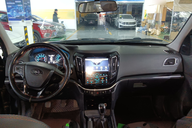 海马S7 2017款 1.8T 手动豪华版中控内饰12