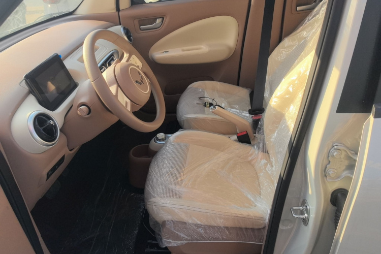 五菱汽车 宏光MINIEV 2025款 四门版 进阶款中控内饰19