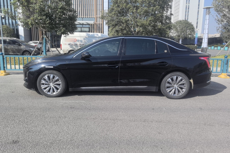 红旗E-QM5 2024款 560km PLUS车身外观6006