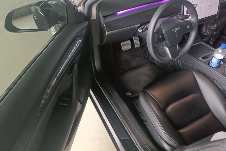 特斯拉 Model 3 2021款 标准续航后驱升级版中控内饰20
