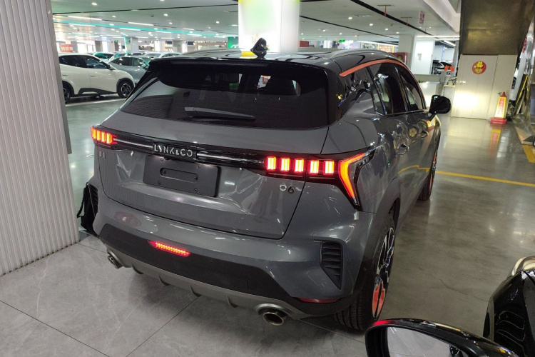 领克06 2020款 1.5T 耀Halo车身外观7