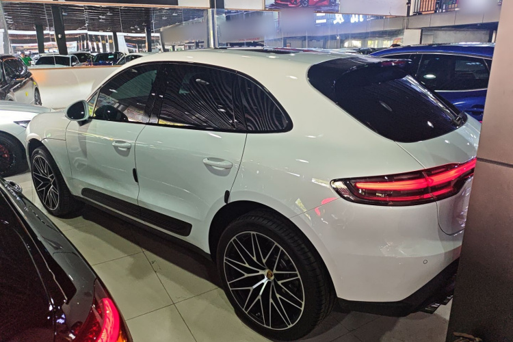 保时捷 2024款 Macan 2.0T车身外观4