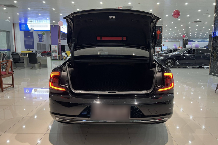 沃尔沃S90 2025款 B5 智逸豪华版中控内饰7005