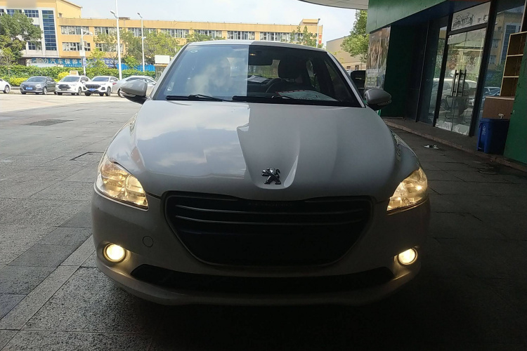 标致301 2016款 1.6L 手动舒适版车身外观6001