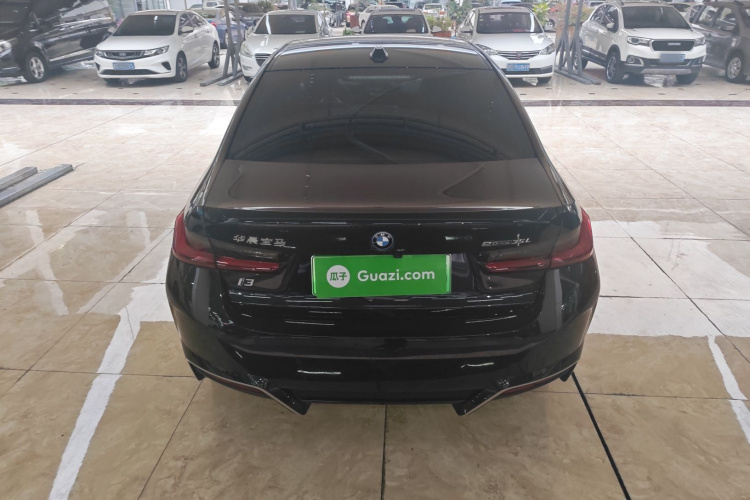 宝马i3 2022款 eDrive 35 L车身外观6