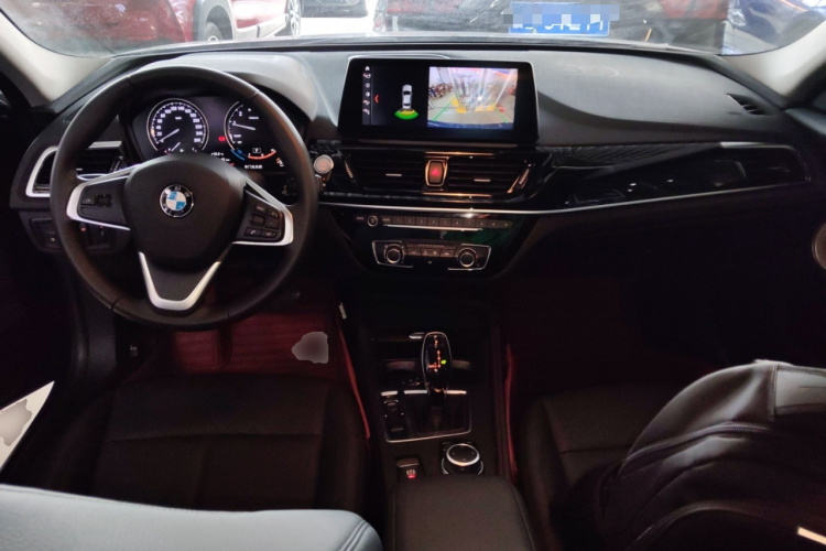 宝马1系 2021款 改款 120i M运动版中控内饰12