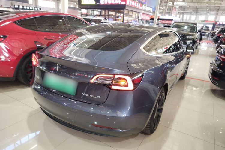 特斯拉 Model 3 2020款 改款 长续航后轮驱动版车身外观7