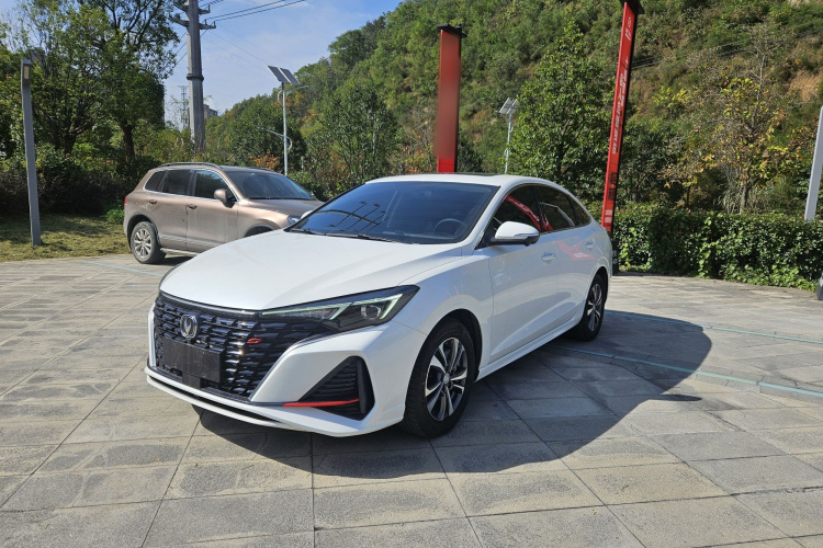 长安 逸动 2023款 畅享版 PLUS 蓝鲸NE 1.4T GDI DCT尊贵版车身外观1