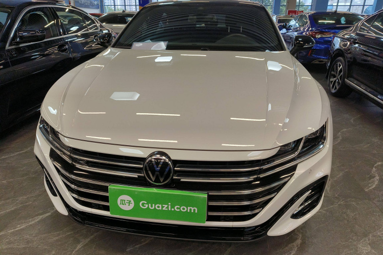 一汽-大众CC 2023款 380TSI 夺目版车身外观2