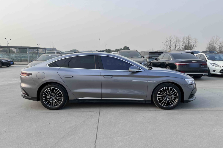 比亚迪 汉 2024款 DM-i 荣耀版 121KM 尊享型车身外观6003