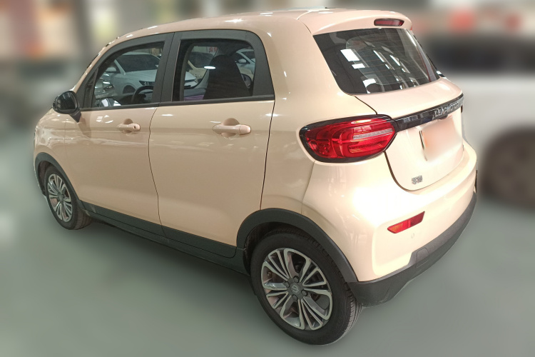 零跑汽车 零跑T03 2021款 400微糖版车身外观5