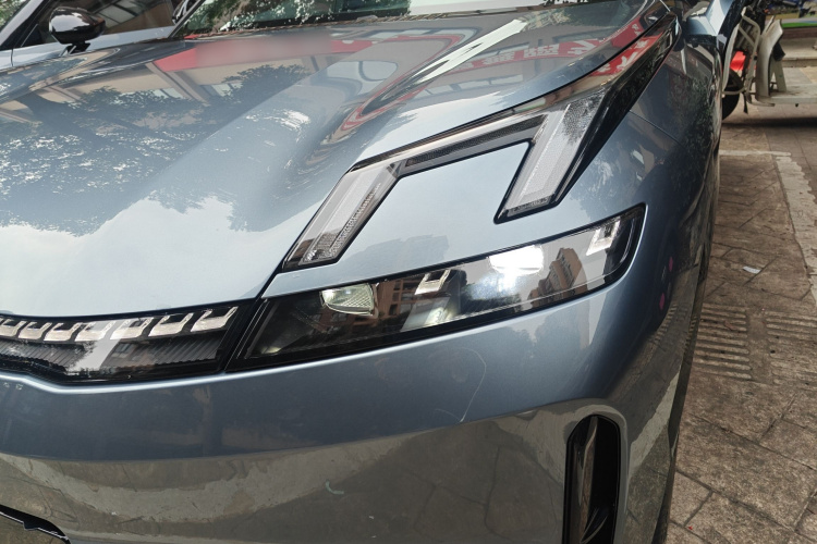 领克08 EM-P 2025款 220km 四驱性能Halo局部细节36