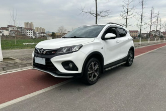 东南DX3 2019款 DX3X酷绮 1.5L 手动尊贵型