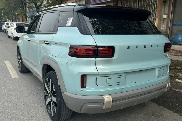 吉利汽车 吉利icon 2023款 1.5TD 巧克力醇巧版车身外观6004