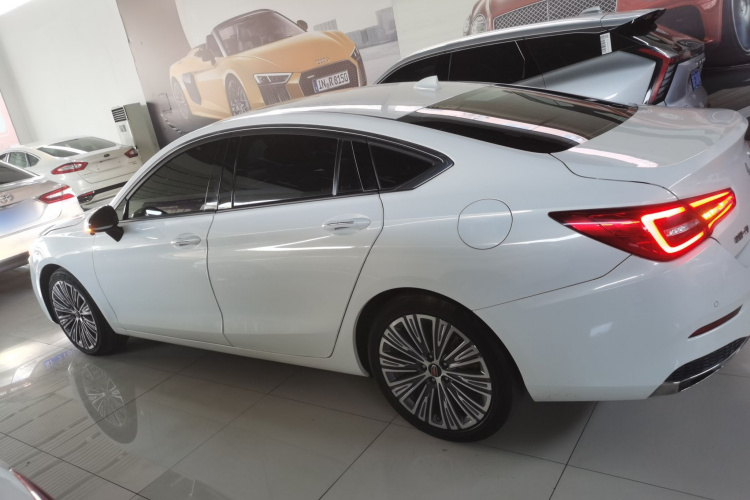 红旗H5 2022款 经典款 改款 1.5T DCT旗韵版车身外观4